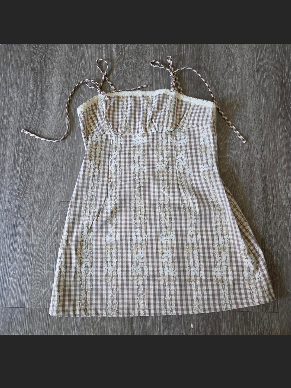 Gingham Lace-Trim Tie-Strap Mini Dress - Beige & White